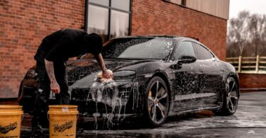 hand wash car