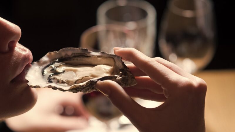 Eat Oysters Like a Pro